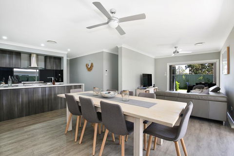 Wowly Waters - Pet Friendly - 1 Min Walk To Beach - Tourism Brisbane 2