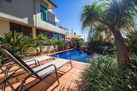 Yamba Beach Motel - Brisbane Tourism 1