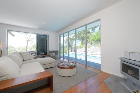 YARINGA - Retreat Style Accomodation With Swimming Pool - Tourism Brisbane 0