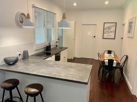 Yaringa Cottage...by The Sea - Tourism Brisbane 2
