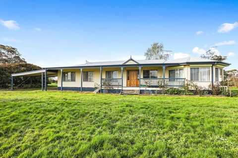 Yarragon 4 Bedroom House In Gippsland - Tourism Brisbane 1
