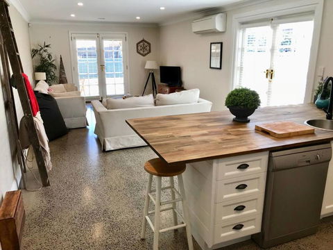 YSG The Edward Townhouse 153 - Walk To Town - Tourism Brisbane 0