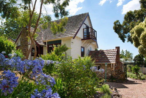 Zelman Cottage - Brisbane Tourism 1
