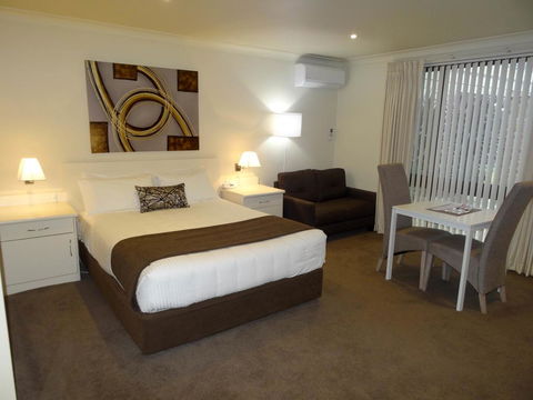 Zig Zag Motel - Tourism Brisbane 0