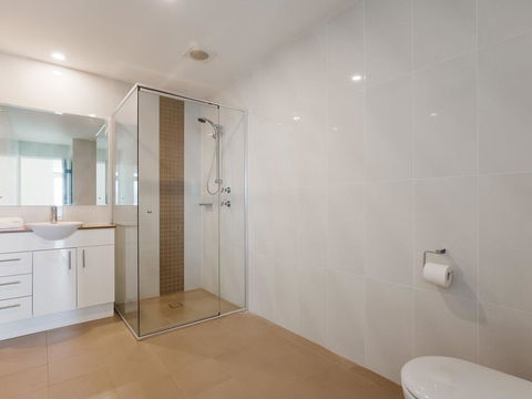 Maison De La Mer 30 Mulubinda Parade - Luxurious, Linen, Aircon And Panoramic Views - Brisbane Tourism 2