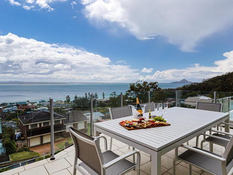 Maison De La Mer 30 Mulubinda Parade - Luxurious, Linen, Aircon And Panoramic Views - Brisbane Tourism 0
