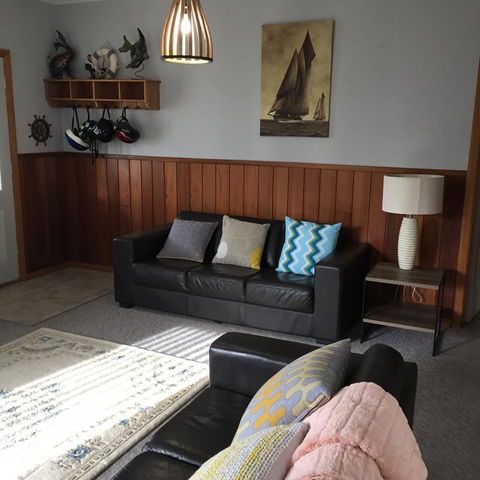 Rose Cottage Sisters Beach Accommodation - Tourism Brisbane 3