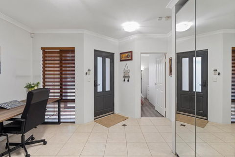 13 Family Home In Morley Sleeps 8 Comfortably - Tourism Brisbane 3