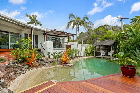 A Tropical Family Oasis In Sunshine Beach - Tourism Brisbane 2