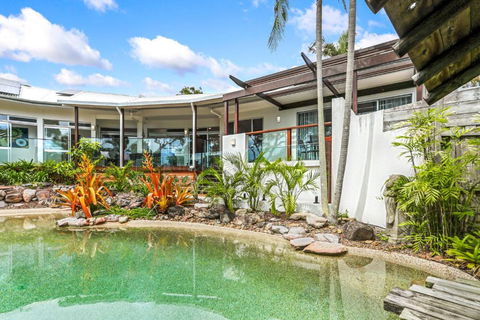 A Tropical Family Oasis In Sunshine Beach - Tourism Brisbane 1