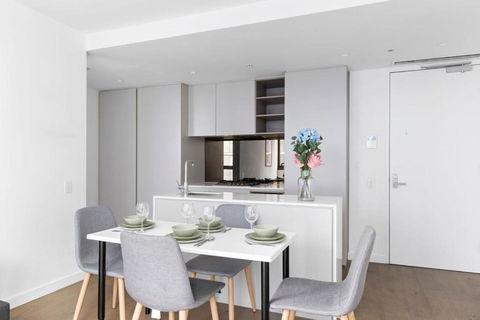 A 2BR Apt Near Melbourne Central & QV Market - Brisbane 4u 4