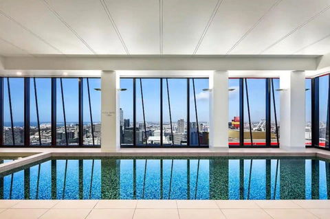 A 2BR Apt On Collins With City Views FREE Parking - Brisbane 4u 2