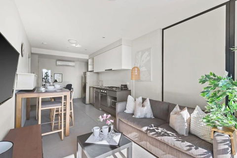 A 2BR Apt On Collins With City Views FREE Parking - Brisbane 4u 1