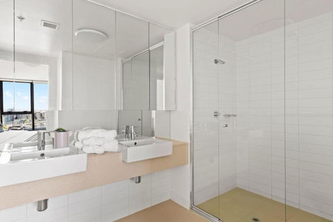 A 2BR Apt With Amazing Harbor Views FREE Parking - Tourism Brisbane 2