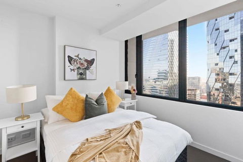 A 2BR Apt With City Views Next To Southern Cross - Tourism Brisbane 0
