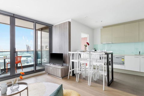 A 2BR Apt With Harbour Views And FREE Parking - Brisbane 4u 3