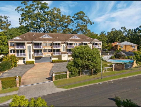 A 3 Bedders Close To Everything - Tourism Brisbane 1