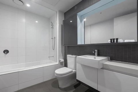 A 3BR Apt Next To Melbourne Zoo FREE Parking - Tourism Brisbane 3