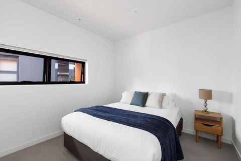 A 3BR Apt Next To Melbourne Zoo FREE Parking - Tourism Brisbane 4