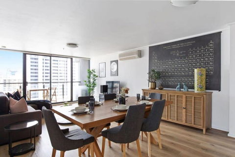 A 3BR Apt Next To Southern Cross FREE Parking - Tourism Brisbane 0