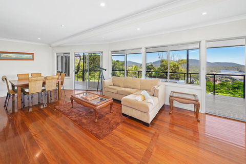 A BIGGER Slice Of Paradise - Brisbane 4u 3