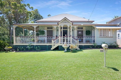 A Charming Queenslander - Tourism Brisbane 4