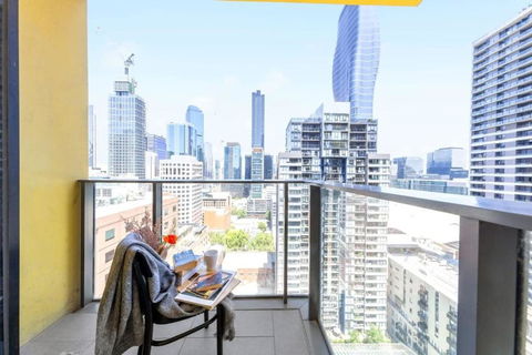 A Chic 2BR Apt City Views Near Southern Cross - Tourism Brisbane 0