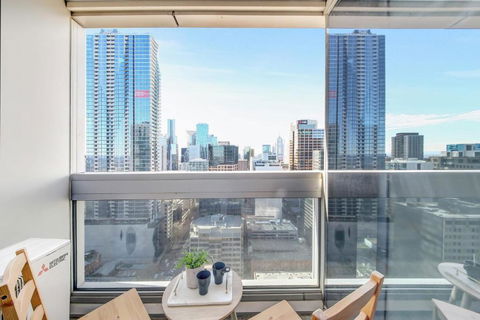 A Chic 2BR Apt Near Southern Cross City Views - Tourism Brisbane 1