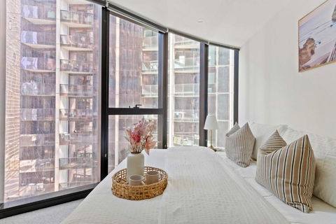 A Chic 2BR Apt Right Next To Melbourne Central - Brisbane 4u 0