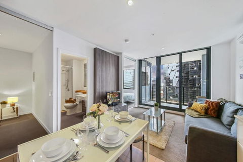 A Chic 2BR Home Near Southern Cross City Views - Tourism Brisbane 0