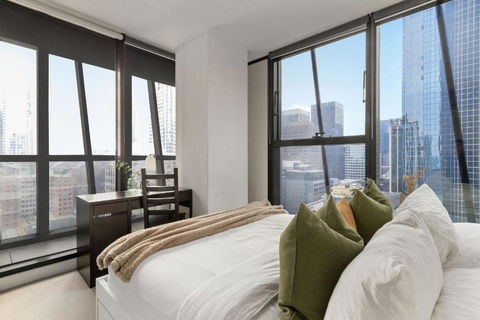 A Chic & Comfy 2BR Apt On Collins With City Views - Tourism Brisbane 1
