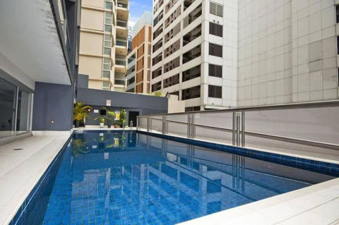 A Comfy & Spacious 2BR Apt Harbour View - Brisbane 4u 3