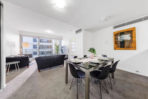 A Comfy 2BR Apt Right Next To Darling Harbour - Tourism Brisbane 4