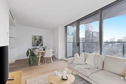 A Cozy Apt With City Views Near Crown Casino - Brisbane Tourism 1