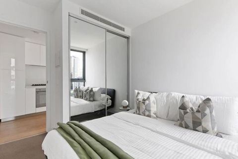 A Cozy Apt With City Views Near Crown Casino - Brisbane Tourism 2