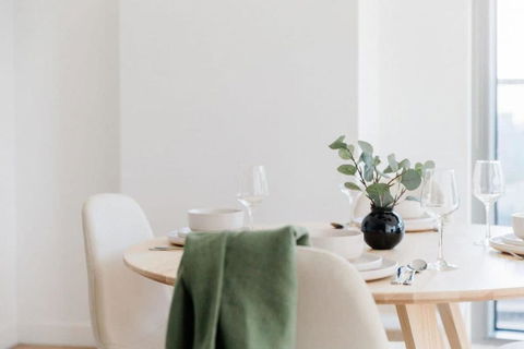 A Cozy Apt With City Views Near Crown Casino - Brisbane Tourism 3
