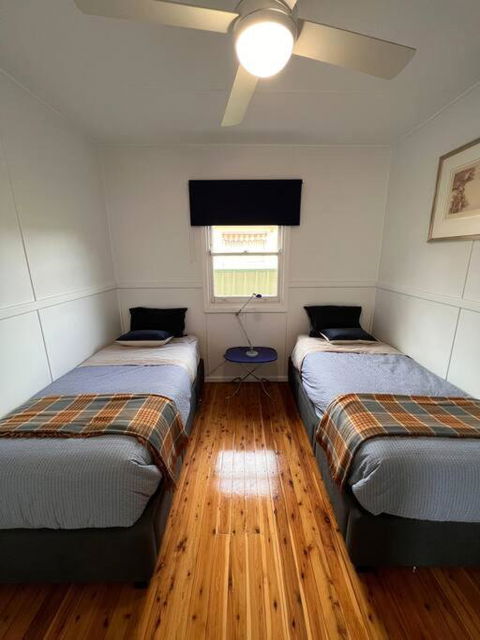 A Delightful Two-bedroom Cottage On Toowoon Bay. - Tourism Brisbane 2