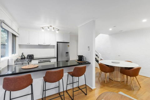 A Home Away From Home In Geelong - Tourism Brisbane 1