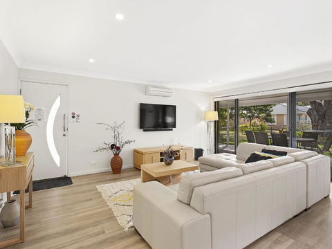 A Homely House 6 Mistral Close - Tourism Brisbane 2
