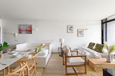 A Lux 2BR Apt Next To Melbourne Uni FREE Parking - Tourism Brisbane 3