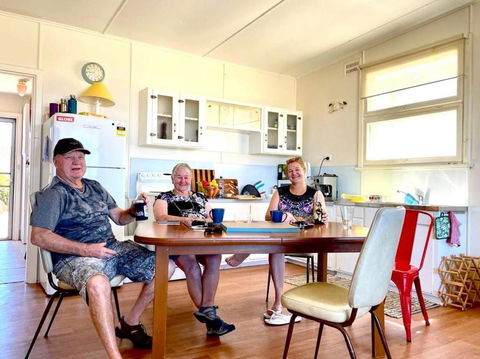 A Magic Shack - Relax, Recharge, Frolic & Fish - Tourism Brisbane 2