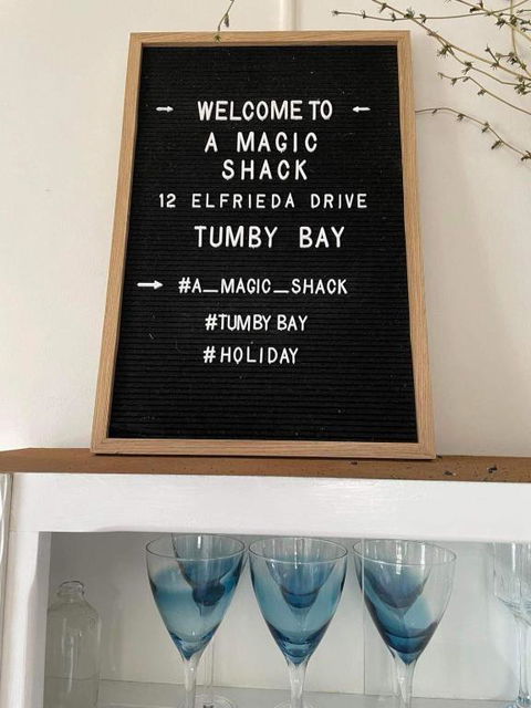 A Magic Shack - Relax, Recharge, Frolic & Fish - Tourism Brisbane 1