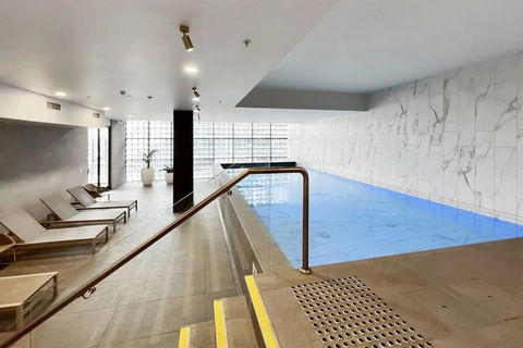 A Modern Apt Near Southern Cross With City Views - Tourism Brisbane 3