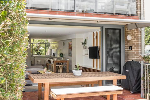 A Perfect Stay - 1 James Cook Apartments - Tourism Brisbane 2