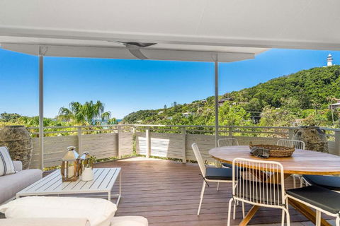 A Perfect Stay - Boardroom At Wategos - Brisbane Tourism 3