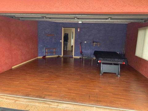 A Picturesque 3 Bedroom House With Splendid Views - Tourism Brisbane 4