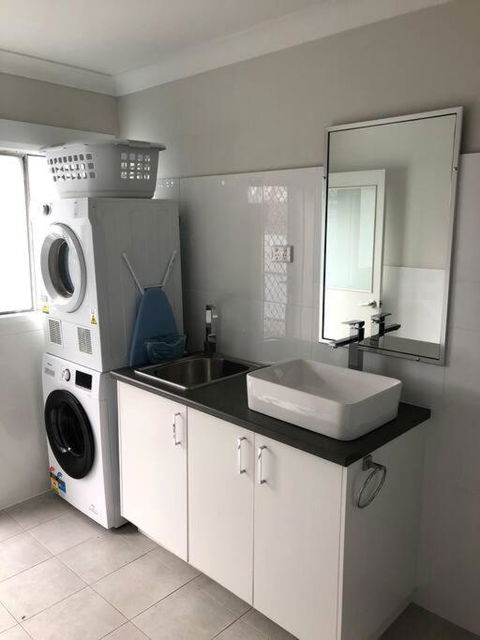 A Prince On Clinton - Tourism Brisbane 1