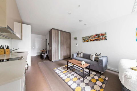A Stylish CBD Studio Right Next To Southern Cross - Brisbane Tourism 1