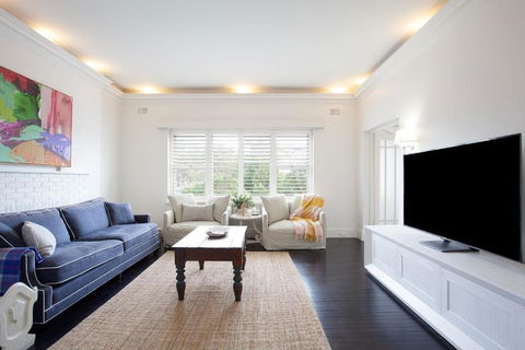 A Touch Of Pink, Bellevue Hill IH - Tourism Brisbane 0