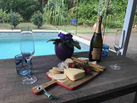 Absolute Beach Front Home -Dogs, Surf, Relax, Bush - Brisbane Tourism 3